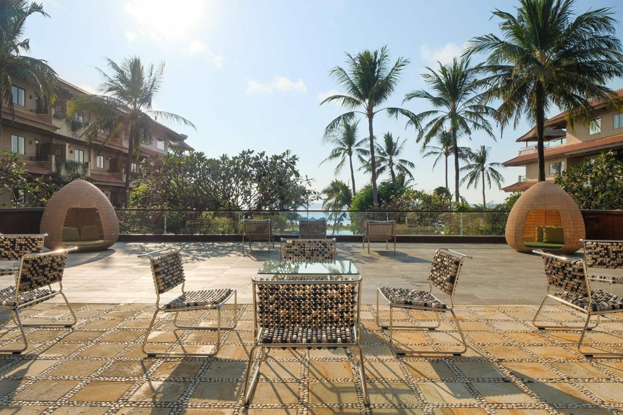 Hotel Nikko Bali Benoa Beach Νούσα Ντούα Εξωτερικό φωτογραφία The pool at the Royal Island Resort and Spa